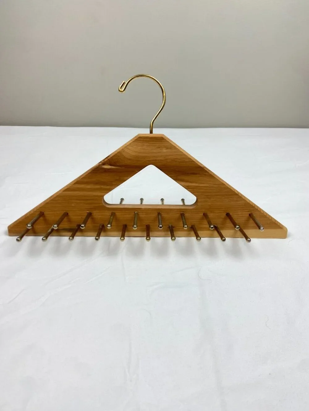 Cedar Tie & Belt Rack - Holds 40 Ties or Belts